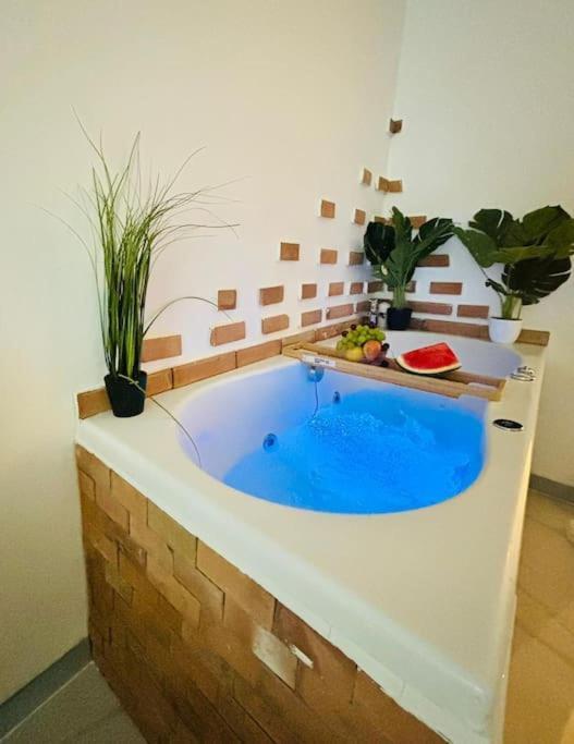 Studio Love Jacuzzi Марсель Екстер'єр фото