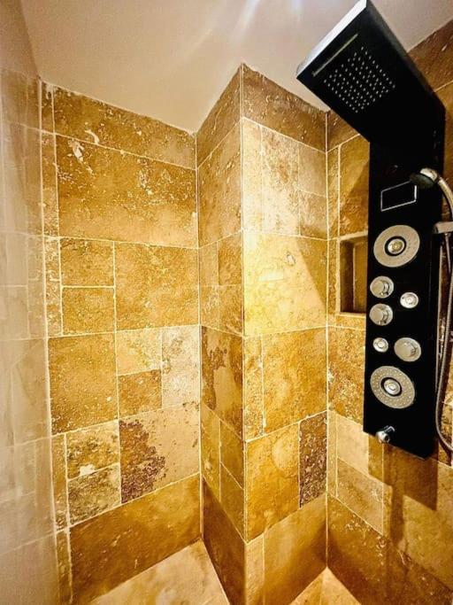 Studio Love Jacuzzi Марсель Екстер'єр фото